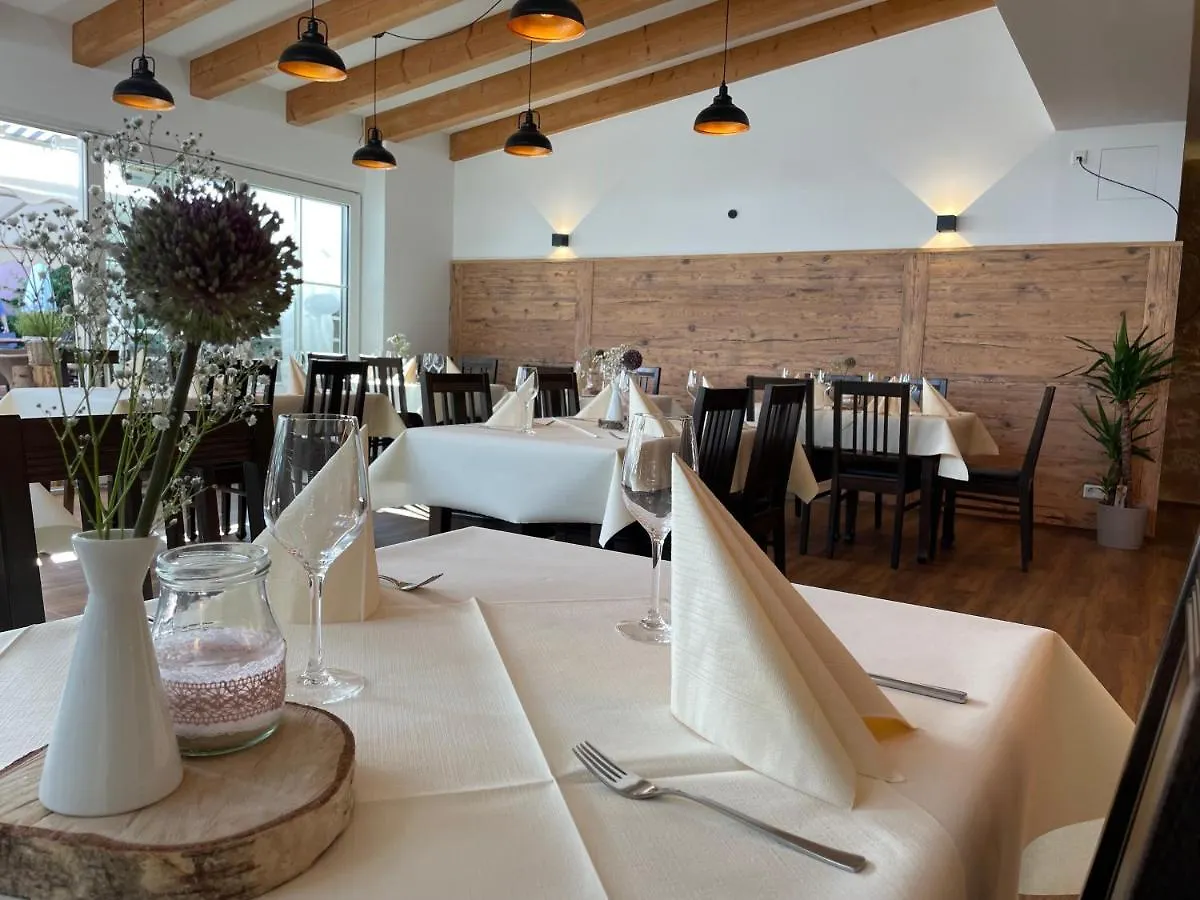 Hotel Gaststaette Weinbruecke Kulmbach 0*,